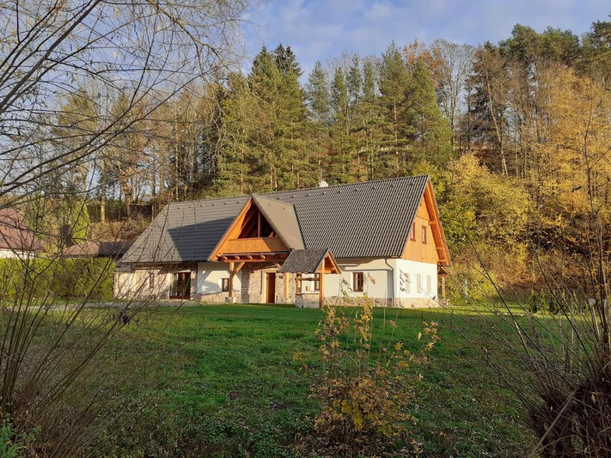 The Retreat Villa Zdarky Exterior photo